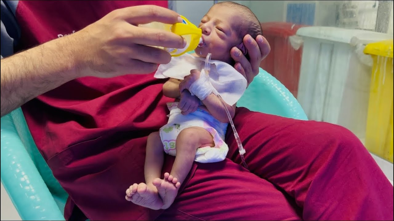 Newborn LBW Baby First Bottle Feeding 🤍 Cute Hug & Loving Moments🤗🧑‍🍼