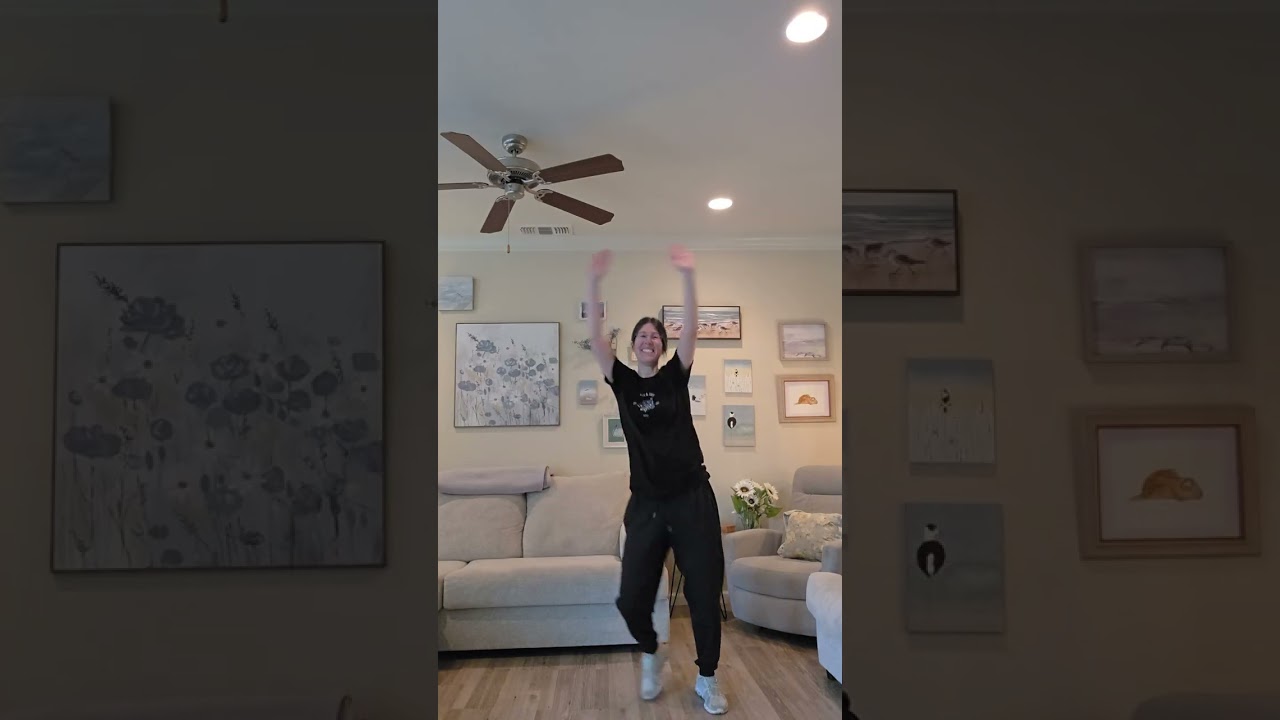 Worship Dance Workout Routine! ❤️ SONG CREDIT: All Around The World by planetboom. ☺️