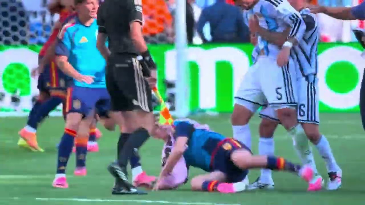 Argentina vs Spain fight Paredes punch 