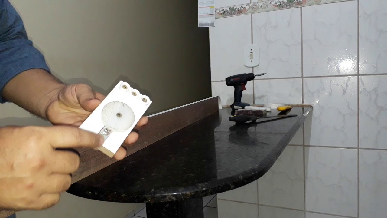 Gabarito para aplicação da fita no topo do MDF