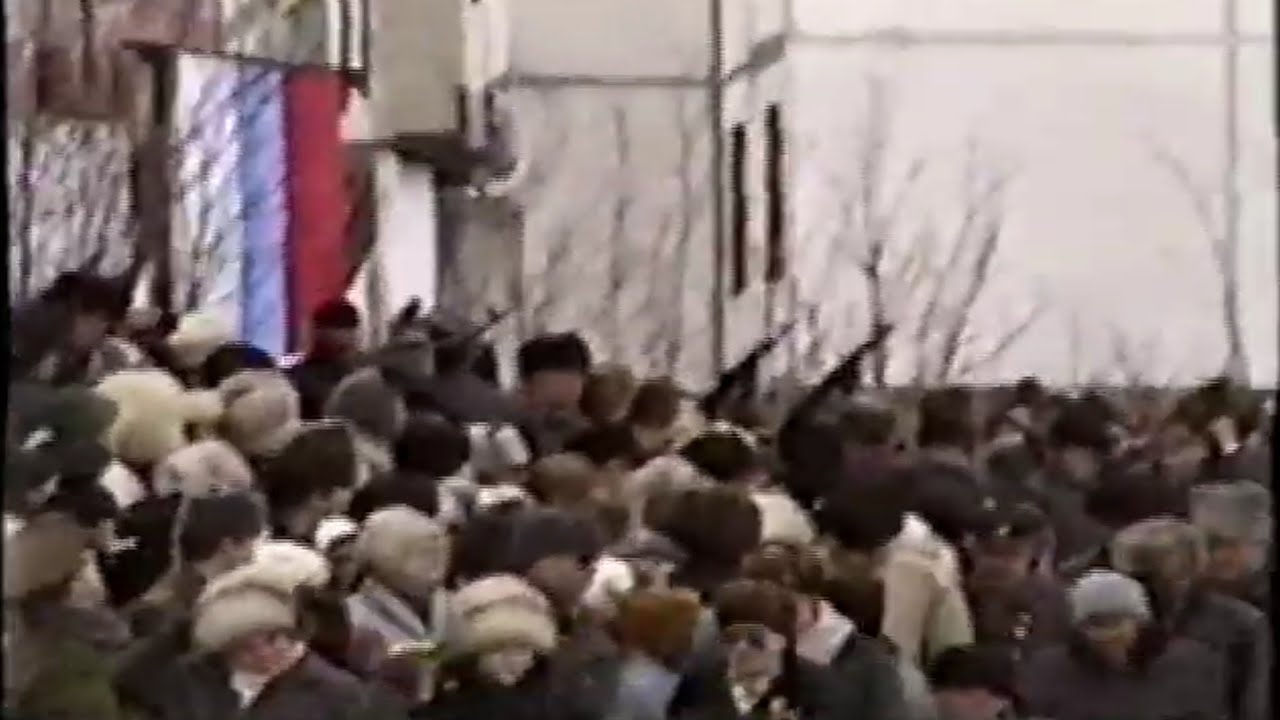 День Победы в Анадыре, 9 мая 1996 года. Российский гимн.