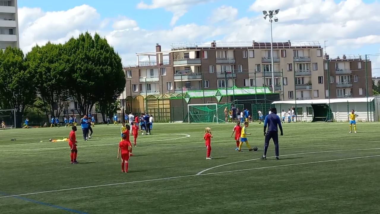 Grande Finale Sam.11 Juin 2022 U10 VILLEJUIF 3 buts  face SURESNES 0 but. VICTOIRE ✌ VILLEJUIF 💪