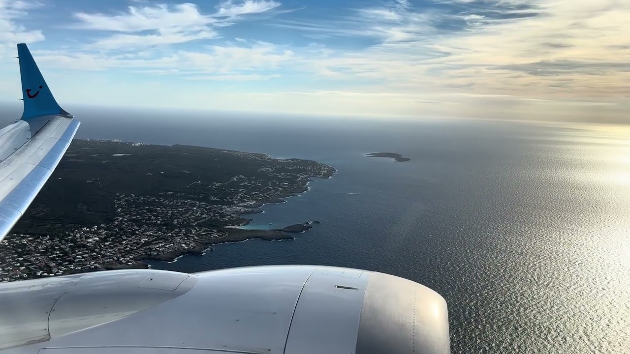 4K | TUI 737 MAX 8 Takeoff from Mahon, Menorca