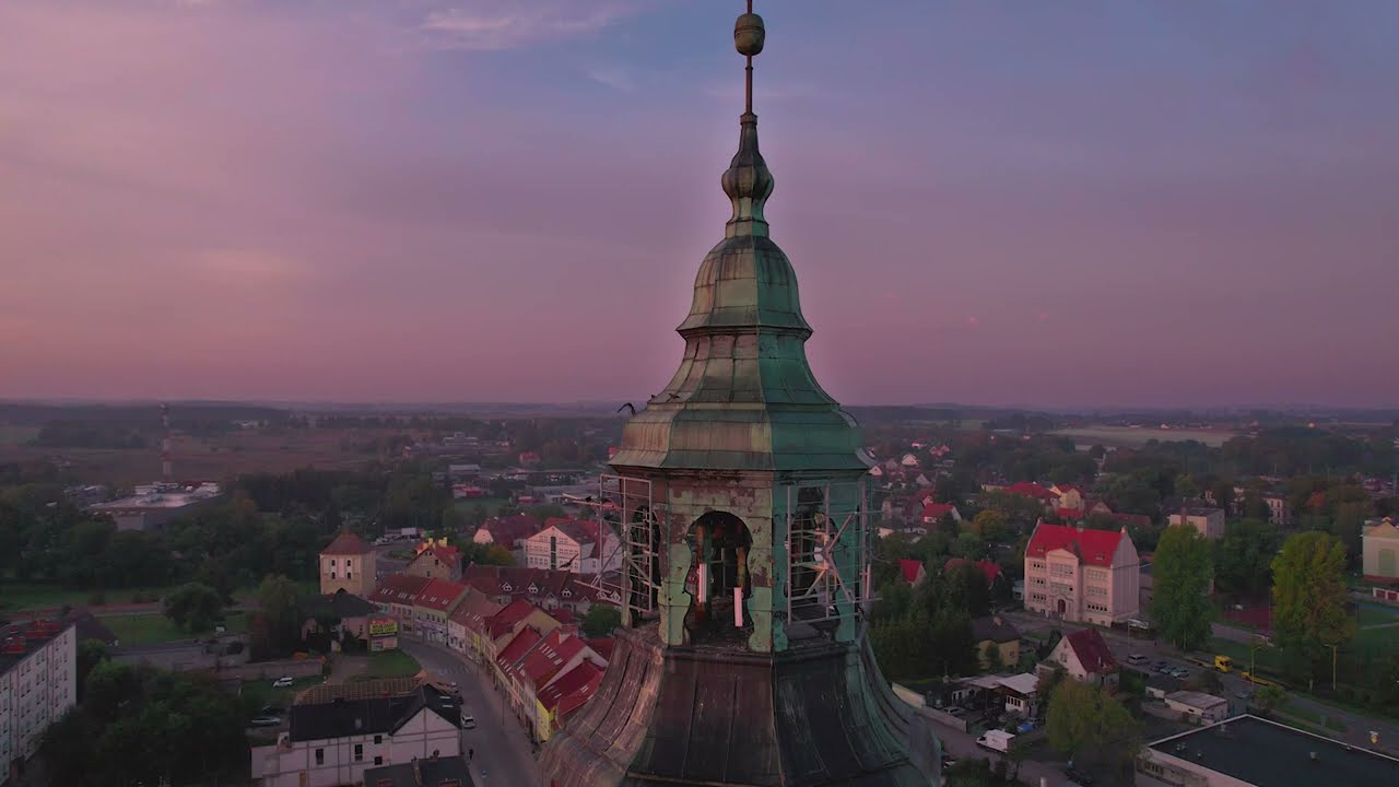 Gryfice Magia Miasta - Wsch&oacute;d słońca nad centrum