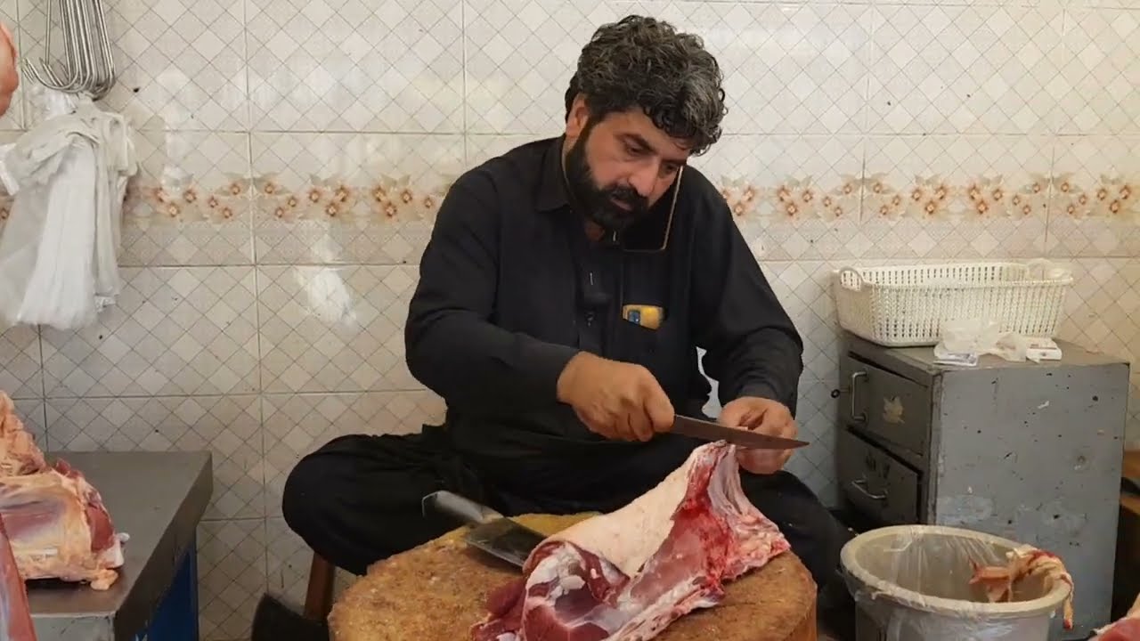 Arshad beef shop Peshawar | incredible butcher skills | beef cutting skill | Pakistani beef factory