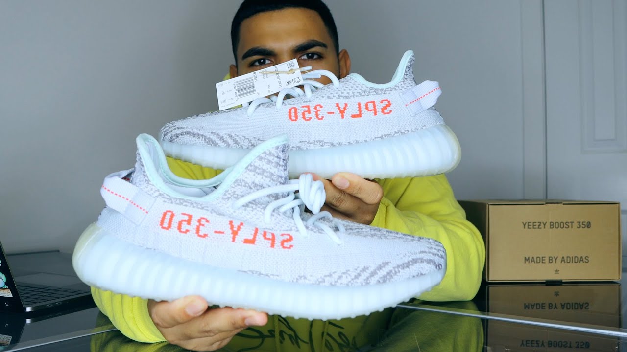 YEEZY 350 V2 