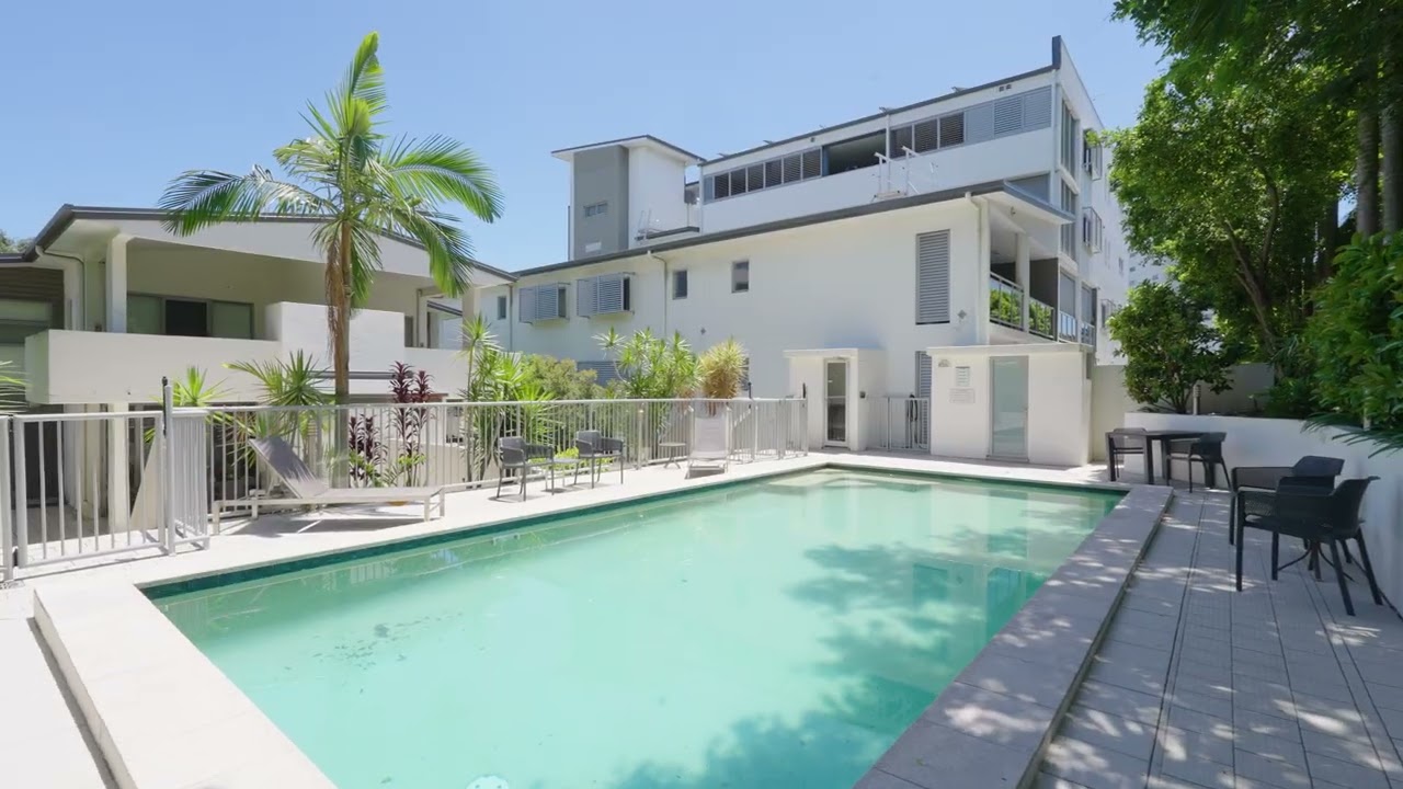 17/284 Vulture St, Kangaroo Point - ANDREW OOSTENBRINK 0404 477 836