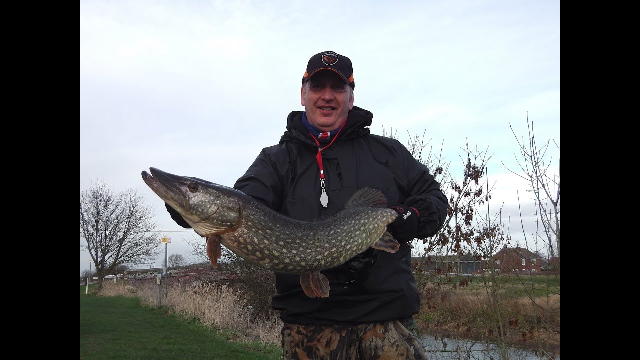 Pike Fishing  On The Lincolnshire Fens & Drains