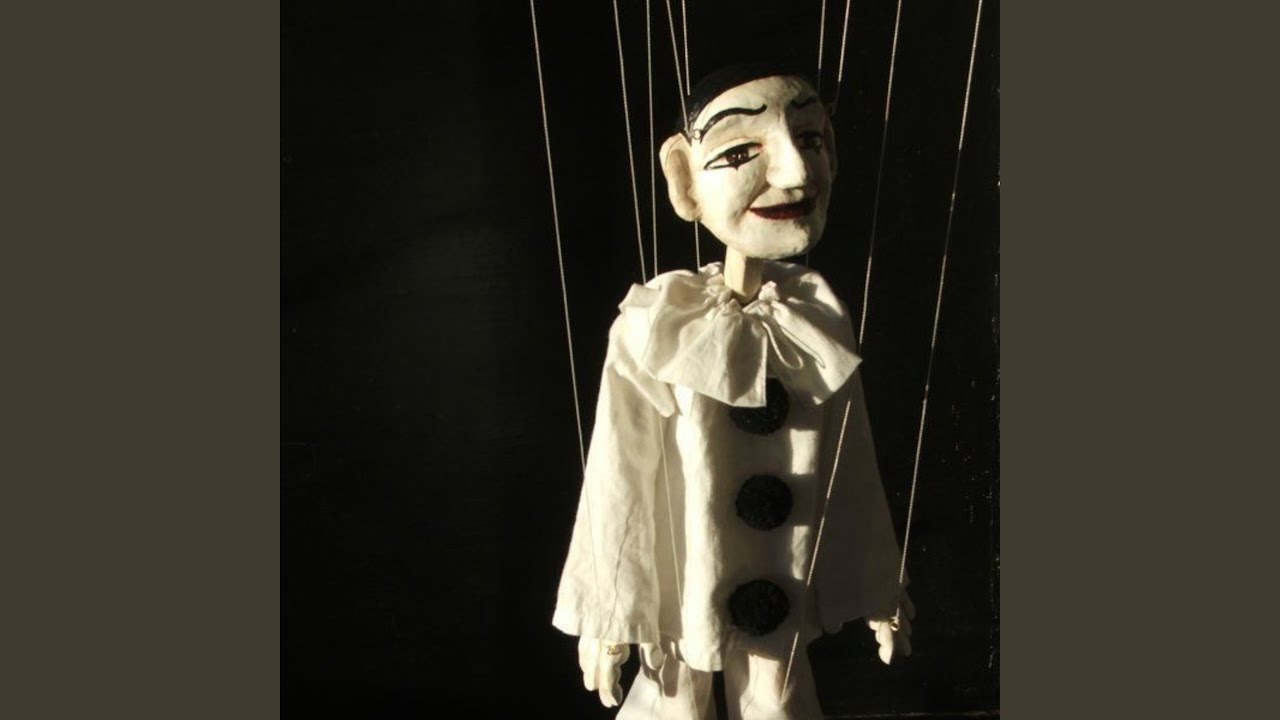 The Strings Of A Poet