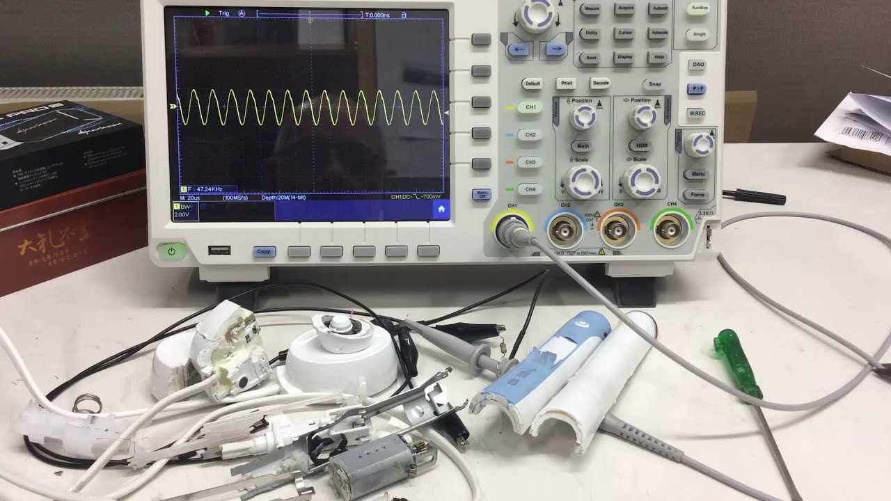 Braun Oral-B Electric Toothbrush Teardown (Oscilloscope Action, All the Chips)