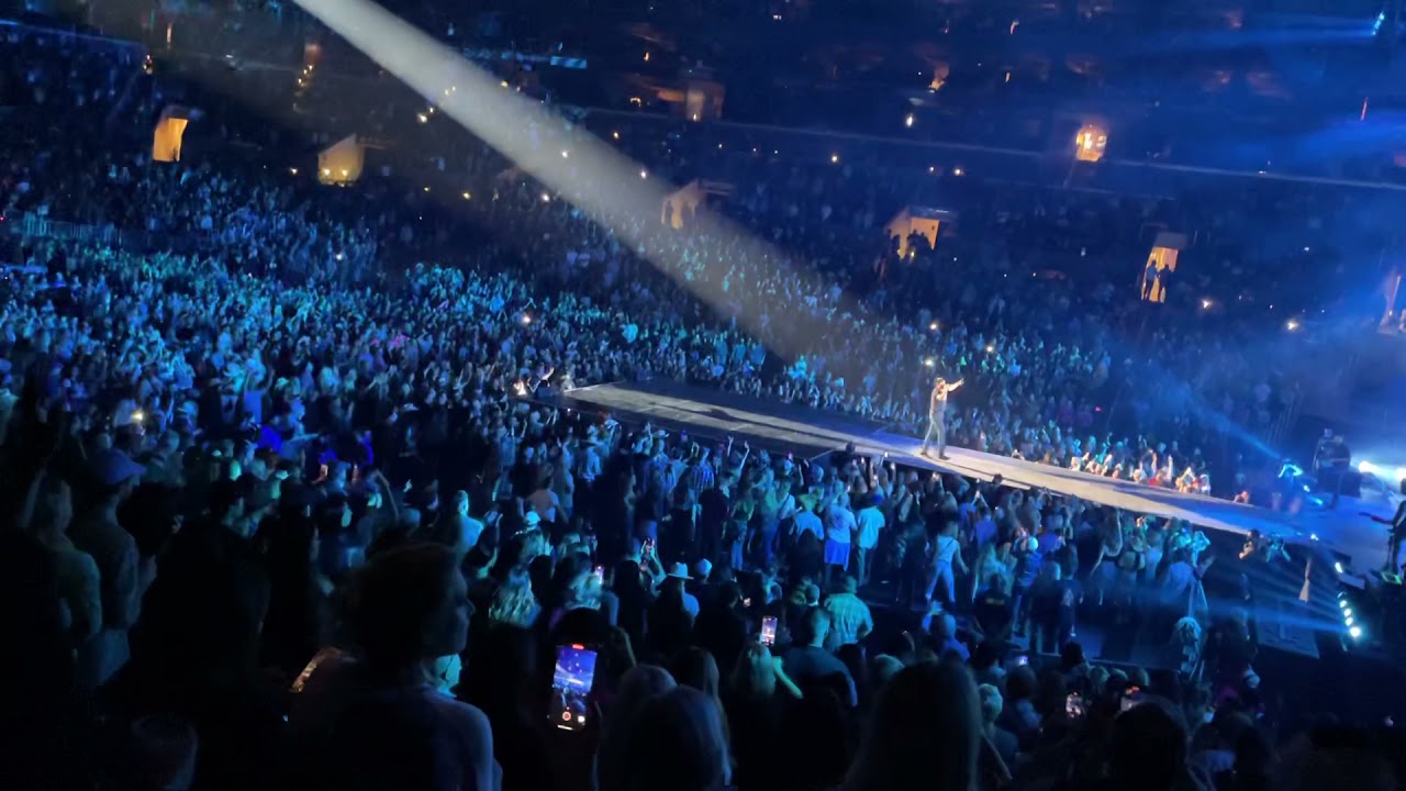 Luke Bryan - One Margarita/When The Sun Goes Down(Staples 2021 Proud To Be Right Here Tour)