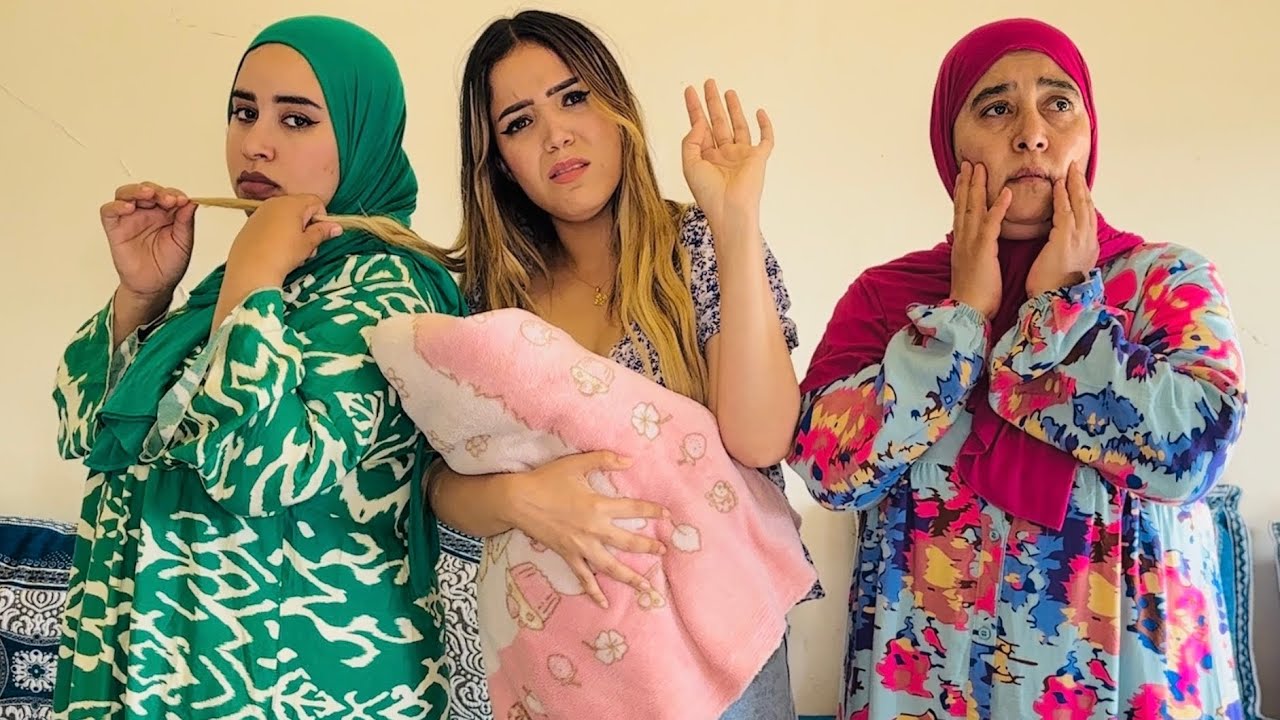 فيلم قصير: سترها بجوج بنيات و كتب ليها نص فالدار فالأخير سمحات فيه ومشات مع الصاحب….(قصة واقعية)💔😢