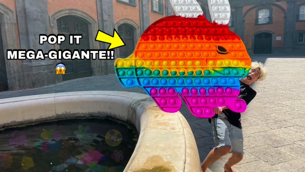 TROVIAMO IL POP-IT CONIGLIO GIGANTE SOTT'ACQUA IN UNA FONTANA!! *mai visto*