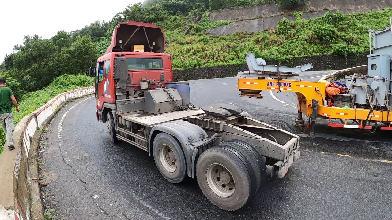 [P4] XE Ô TÔ ĐẦU KÉO QUA ĐÈO HẢI VÂN: Giải Cứu Xe HUYNDAI TRAGO ROMOOC Cực Khủng Qua Đèo Hải Vân