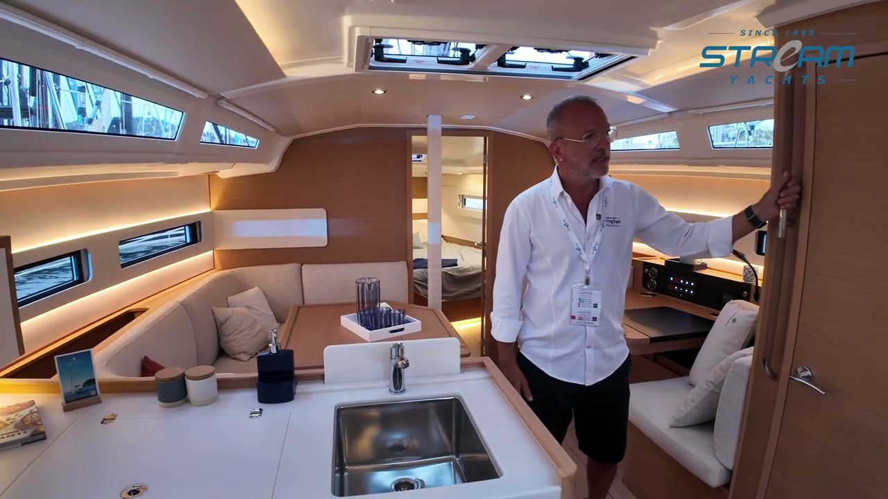 JEANNEAU 415 - FULL WALK THROUGH - CANNES YACHTING FESTIVAL 25