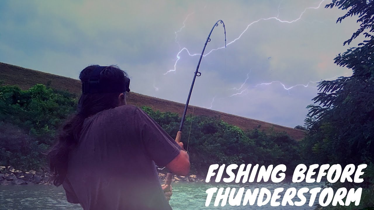 Spinning for WELS CATFISH right before a BIG THUNDERSTORM!