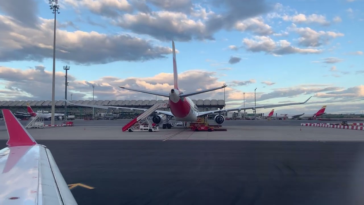 Air Nostrum (Iberia Regional) CRJ-1000 start up, taxi and takeoff from Madrid