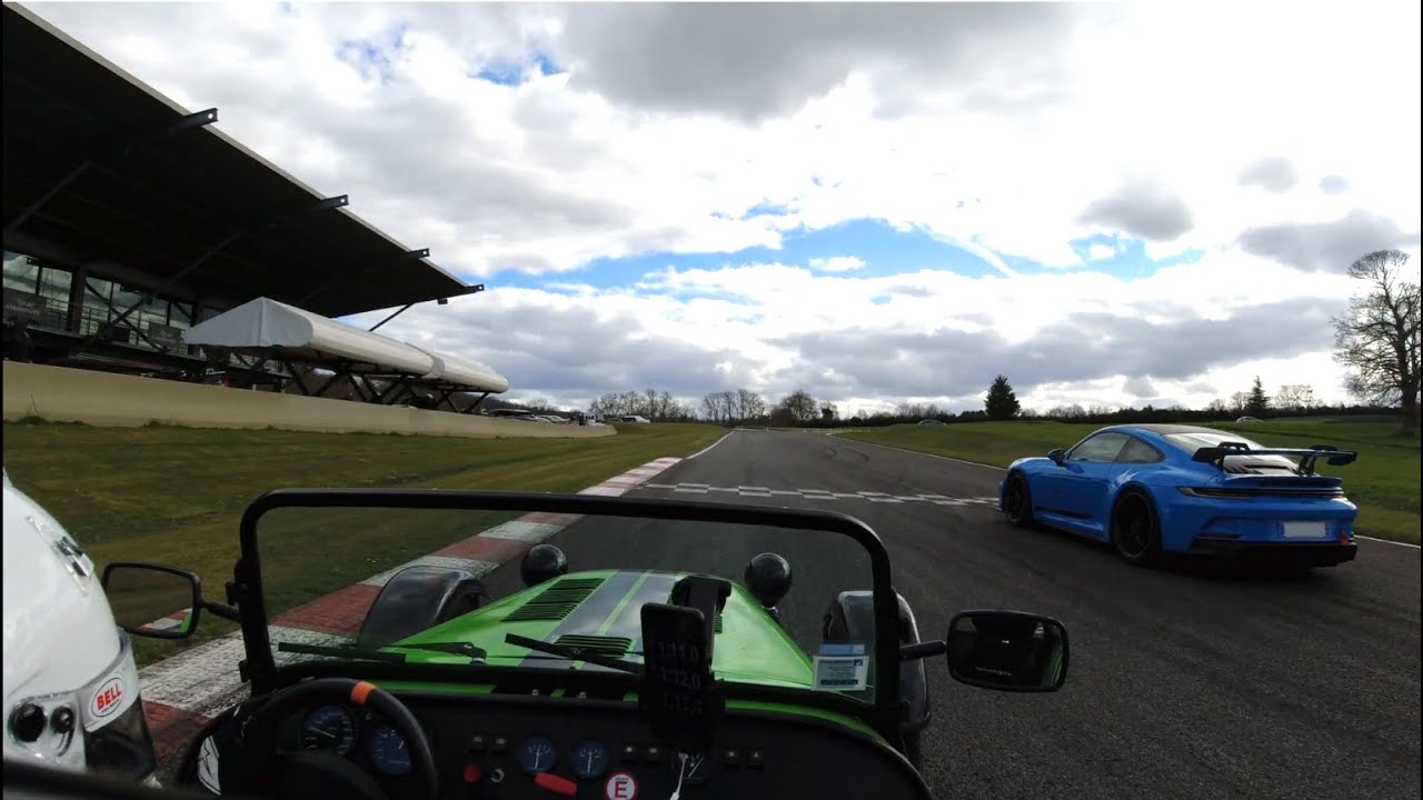 Trackday au circuit de Mornay en CATERHAM