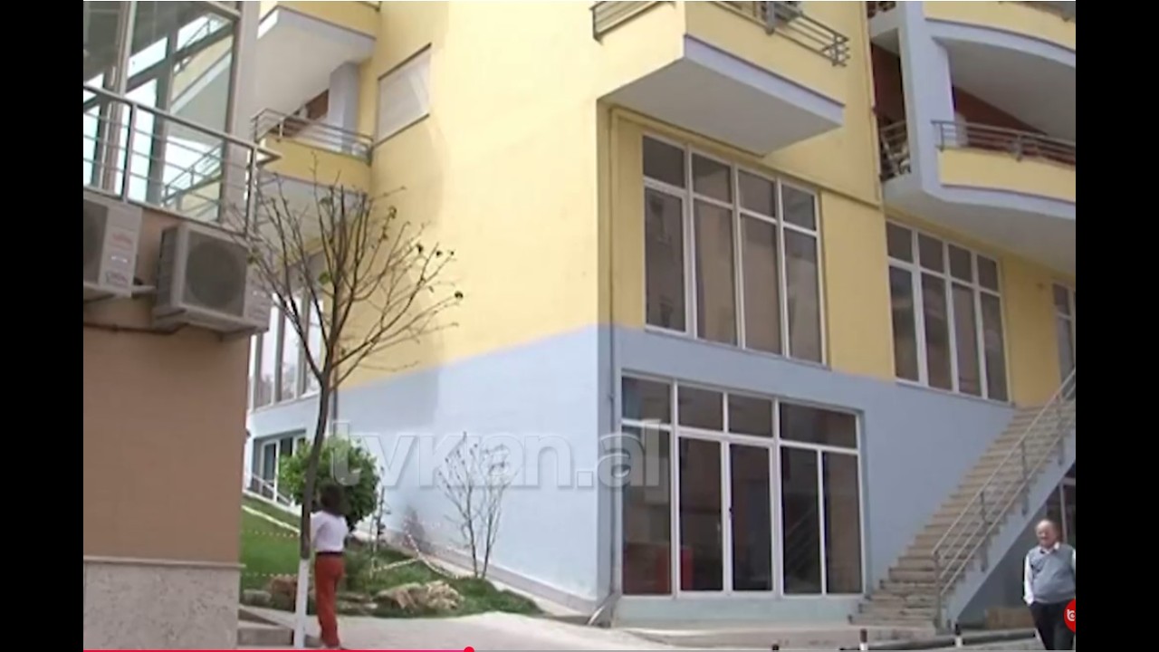 Atentat me breshëri automatiku në Tiranë, plagoset pronari i një lokali luksoz - (5 Prill 2012)