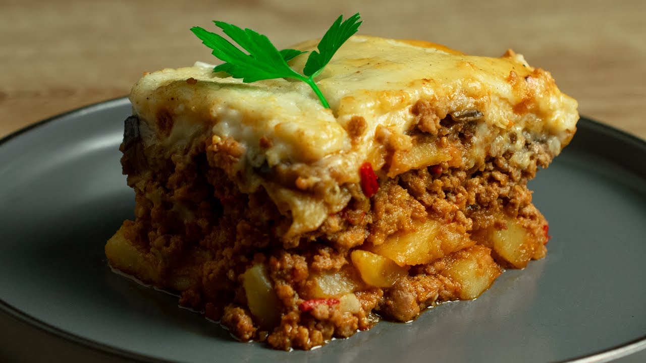 Musaca cu Cartofi si Carne Tocata – O Reteta Greceasca  pe Care Trebuie Să o Încerci! 🤩