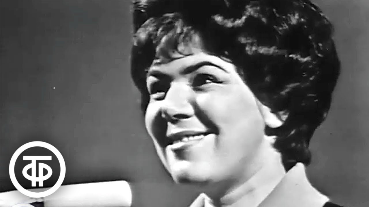 Майя Кристалинская 