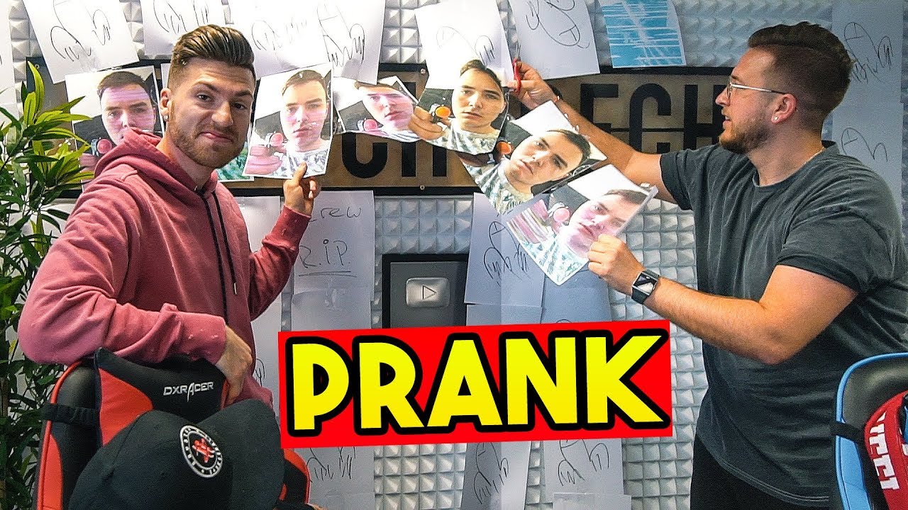 KOMPLETTES STUDIO MIT BILDERN VOLLKLEBEN PRANK an Tisi Schubech 😂