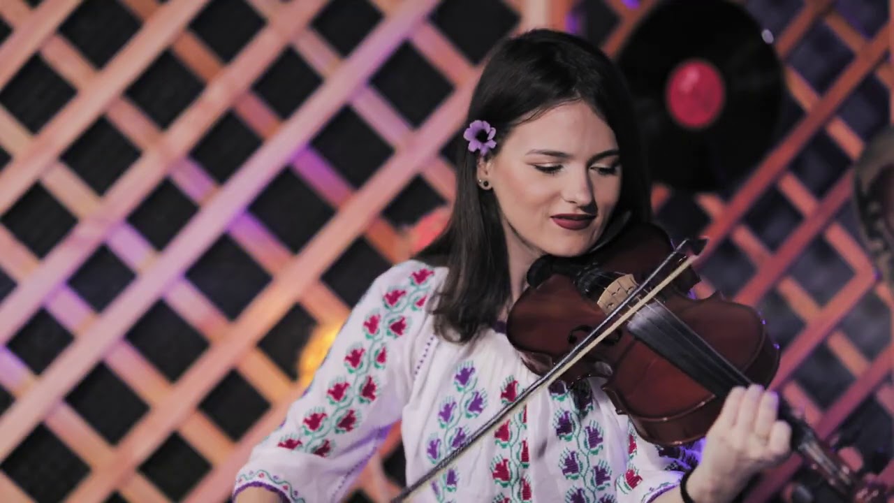 Katia Ivan | Raluca Moga  - Colaj de Jiene