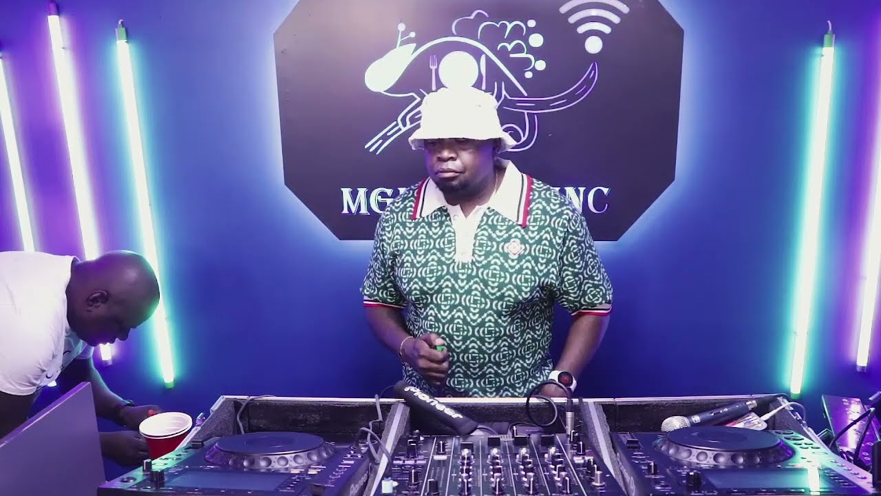 MISTA V  || DEEP AND SOULFUL HOUSE  || MGIFTANA CAR WASH || GET YOUR GROOVE ON