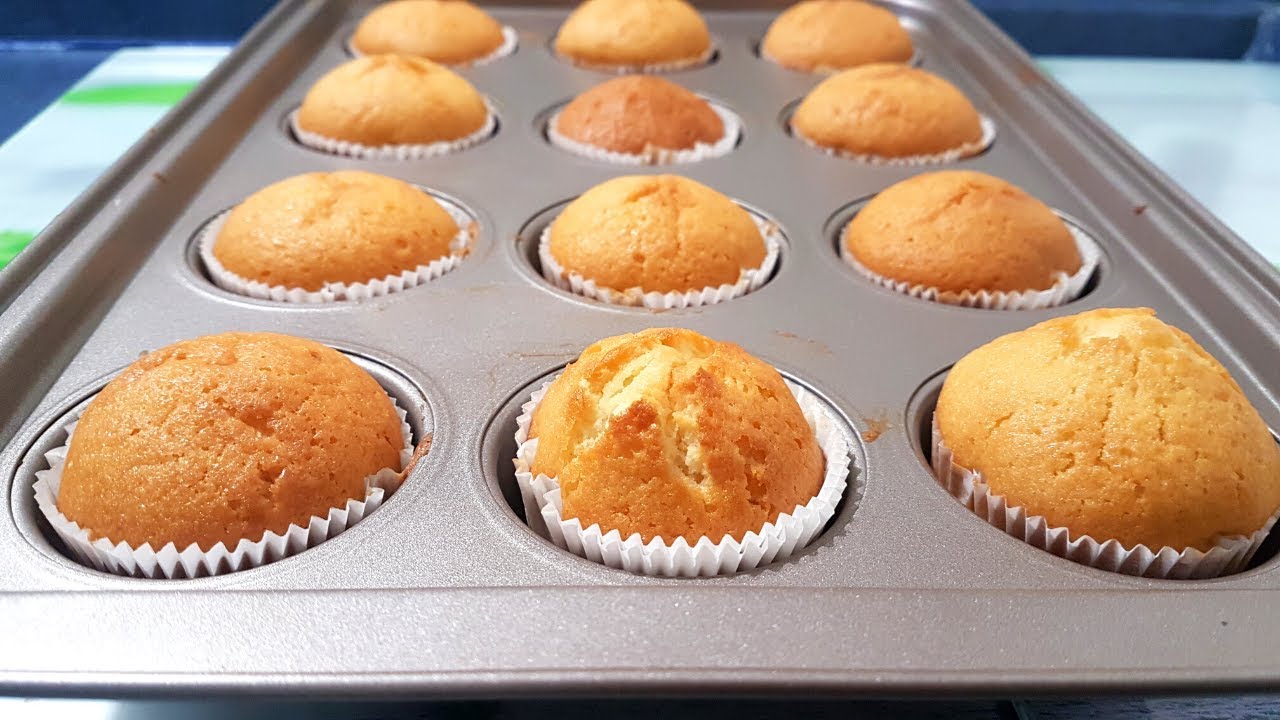 Vanilla Cupcake Without Butter | Kids Favourite | Cupcakes Recipe By Cook With Fazila