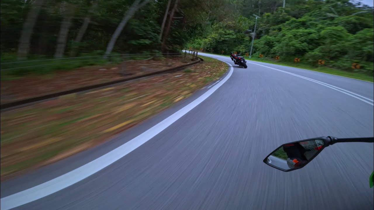 FOLLOWING FAST MT09 IN BTIC | Kawasaki ZX-4RR | AKRAPOVIC PURE SOUND