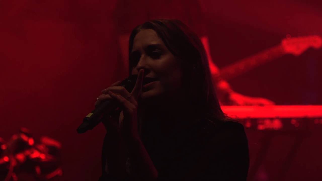BROS & SIS - Meidän Jumalamme - LIVE