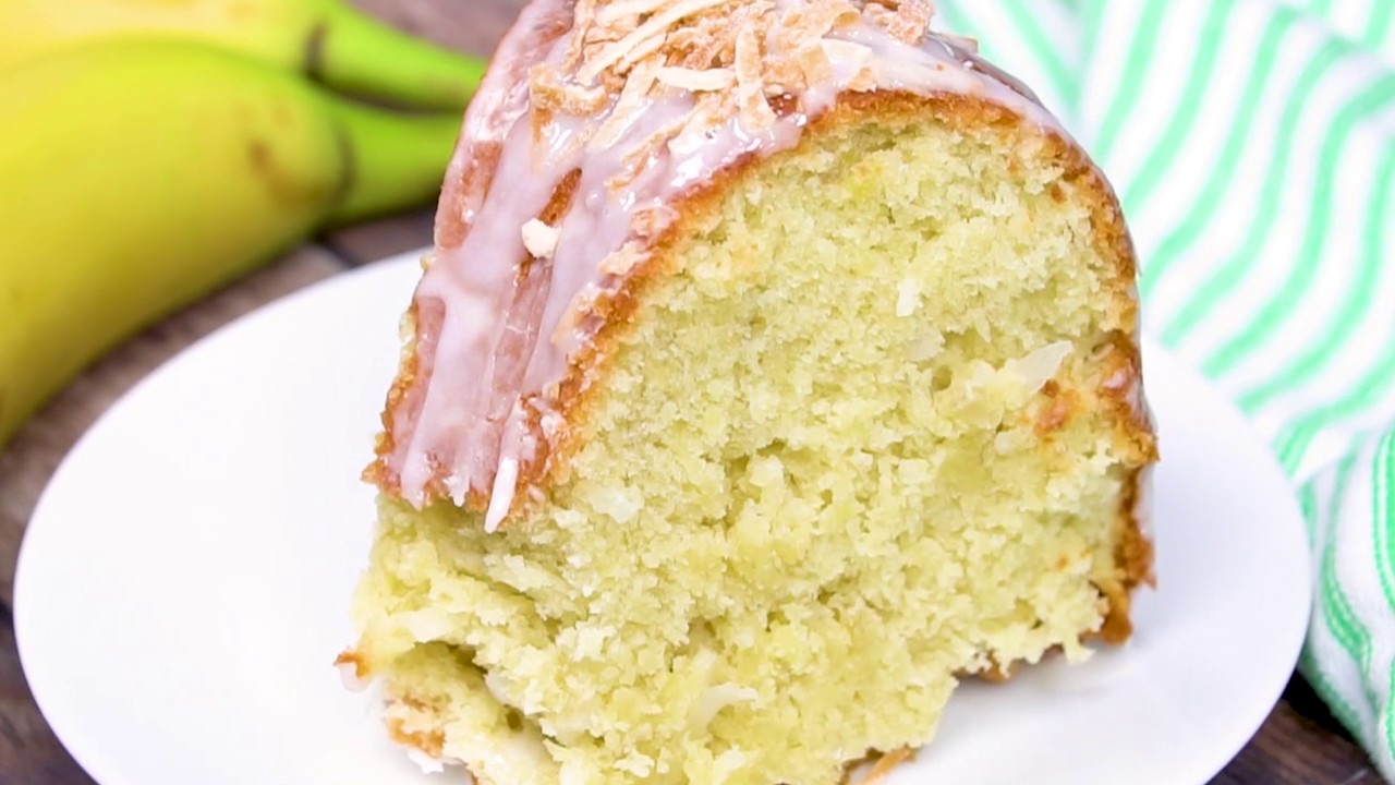 Banana Coconut Bundt Cake // Real Housemoms