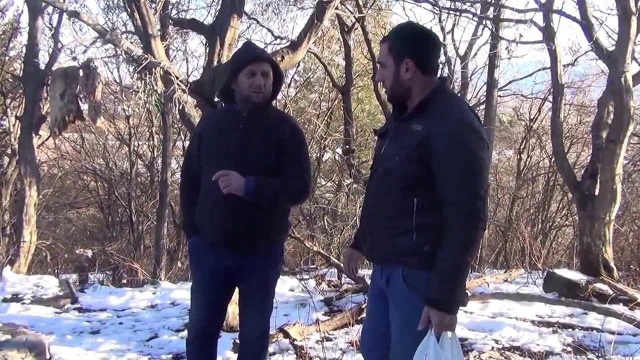 Азамат Эрзанукаев на бацбийских кладбищах в Земо Алвани. (чеченцы христиане)