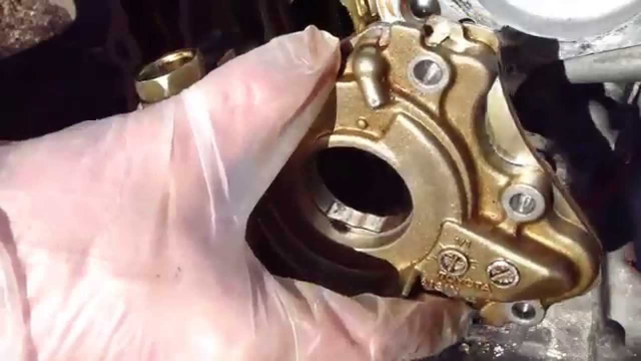 How to assemble engine VVT-i Toyota Part 15: Oil pump installation