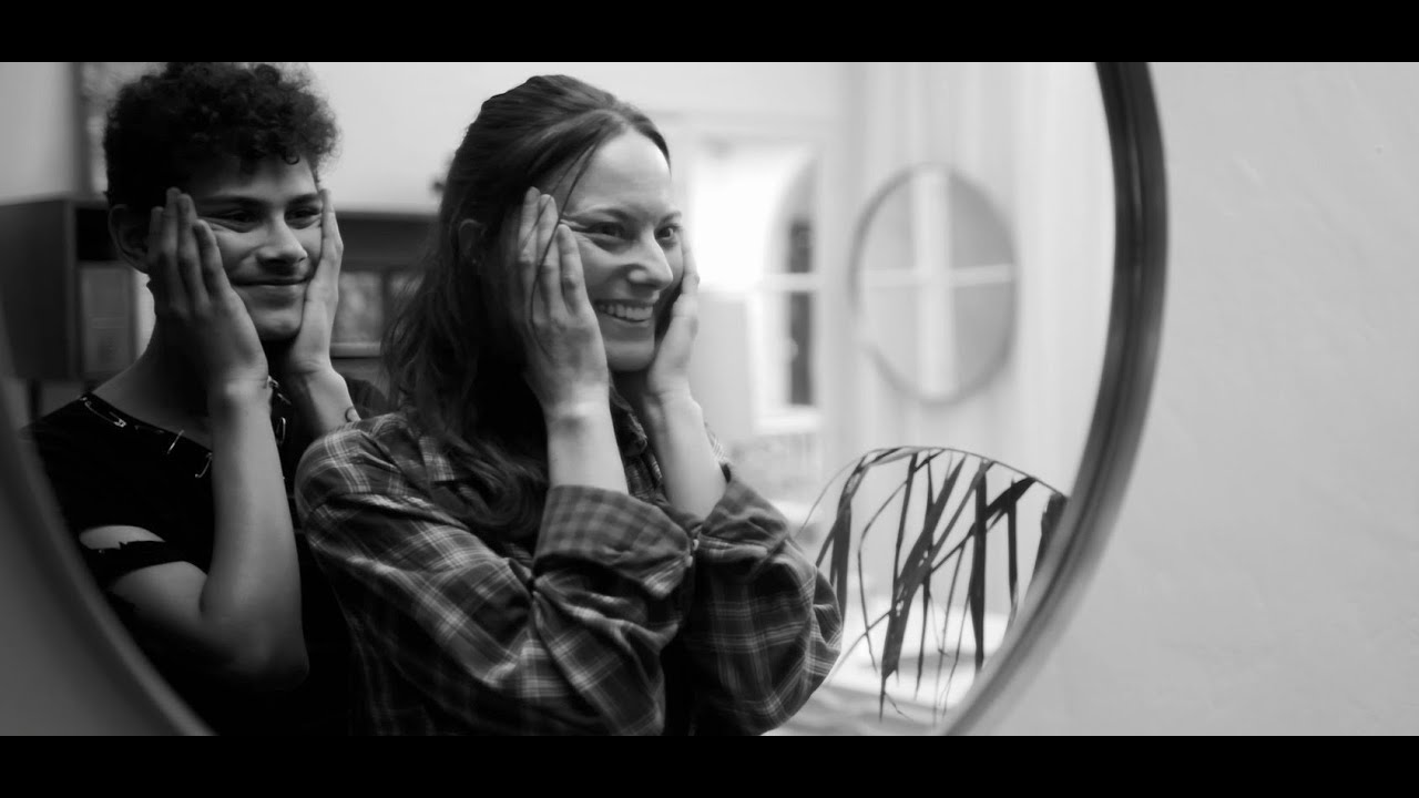 Trailer of HAUNTED,  a new Jon Amiel film