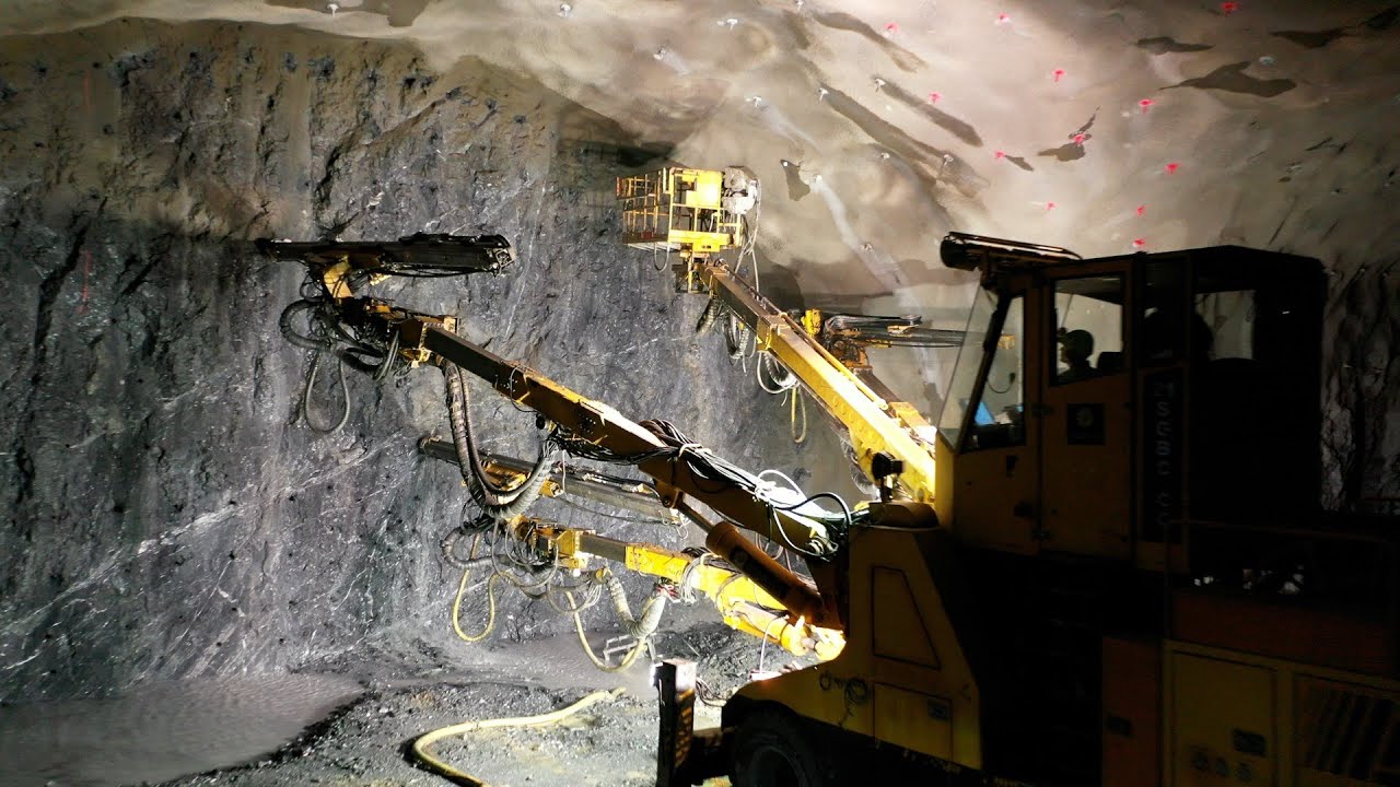 Slik Driver vi Tunnel