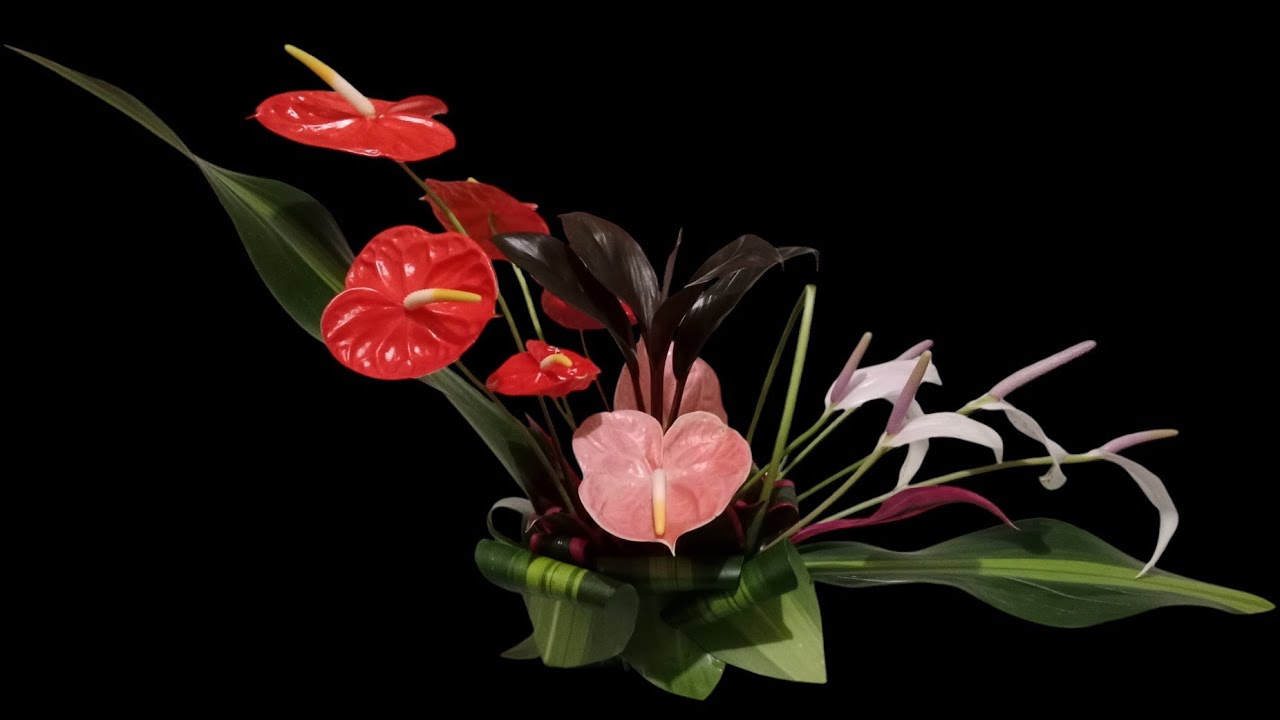 TROPICAL FLOWER ARRANGEMENT FOR TABLE CENTERPIECE