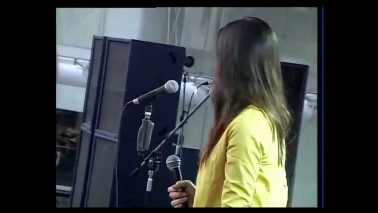 [24-12-11] Bao Bao @ Hitz Concert - Bell Nuntita (Belle)