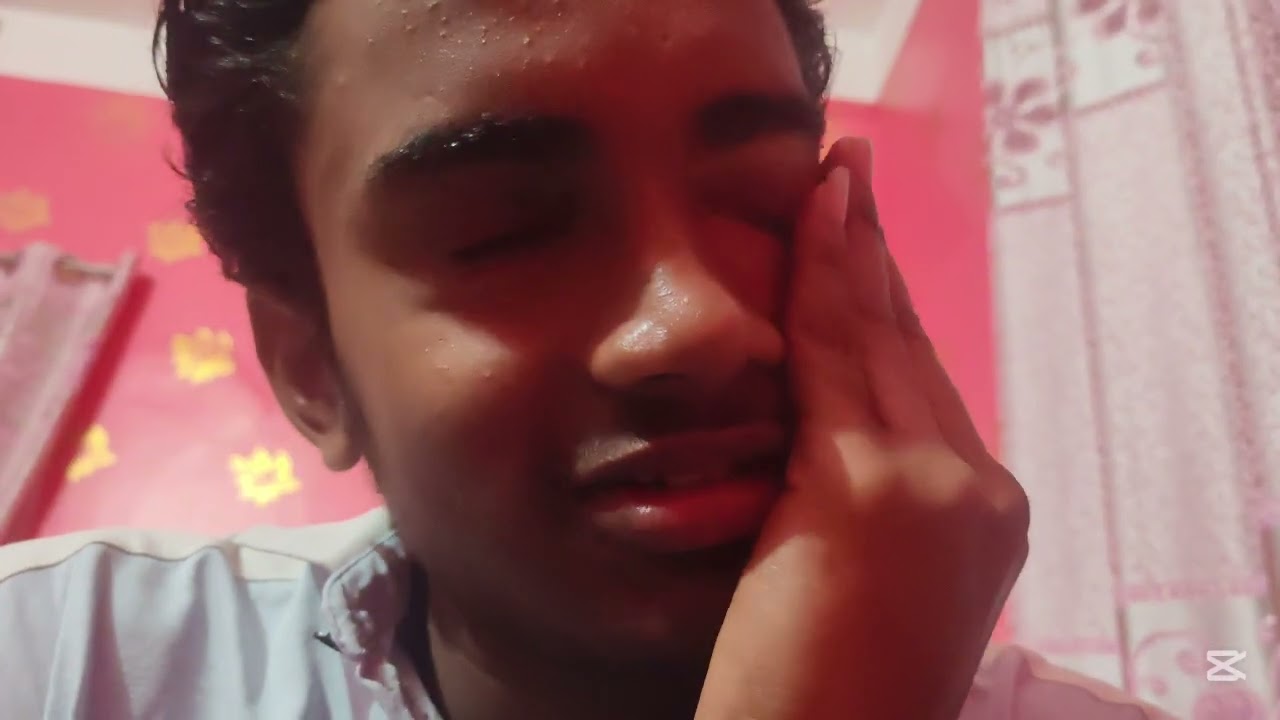 ভাঙতে ভাঙতে আমাদের পাসের দোকান পর্যন্ত আসছে।🥲