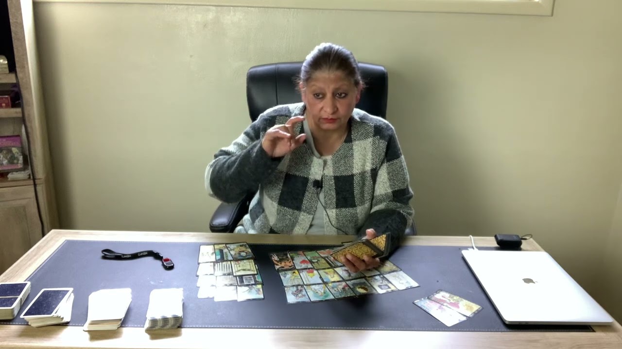 Aquarius Love and Relationship/ May 2022