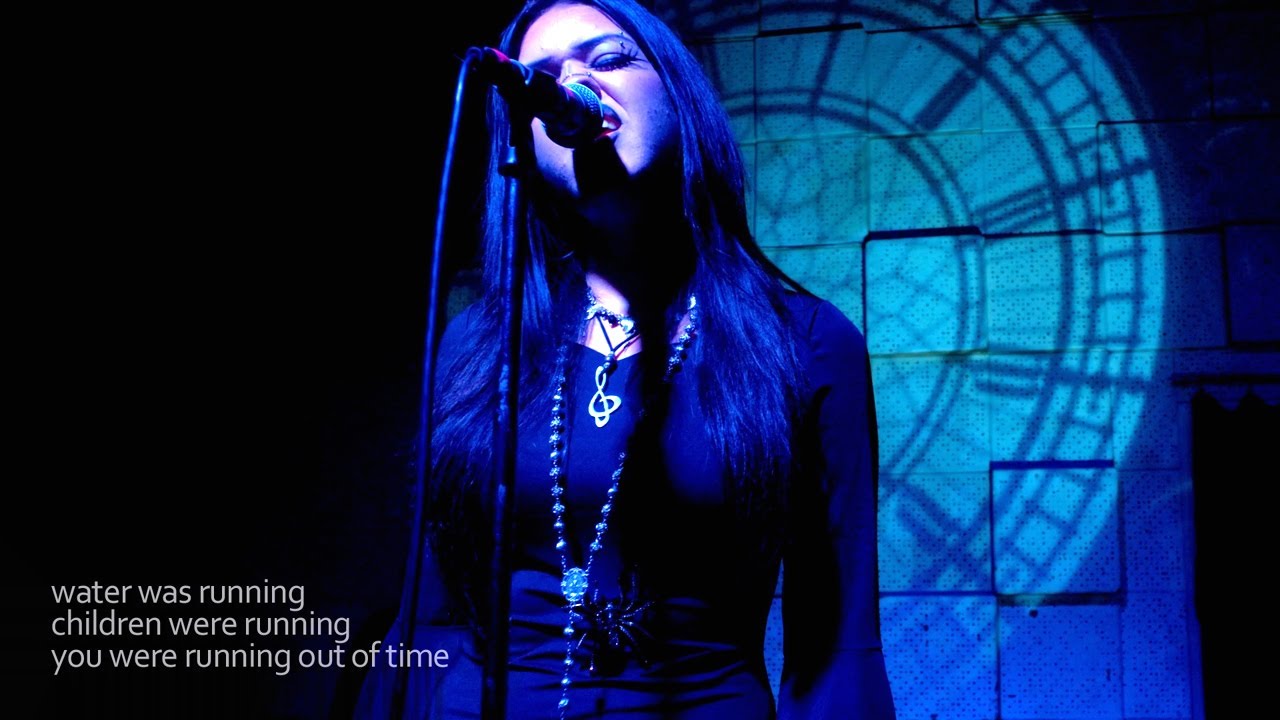 VELATINE - our debut show — and they loved Cities in Dust #siouxsieandthebanshees #goth #postpunk 🖤🌹