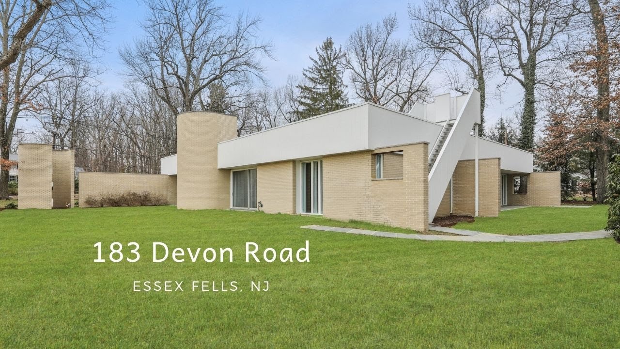 183 Devon Road, Essex Fells, NJ - Richard Meier Built Home 1965