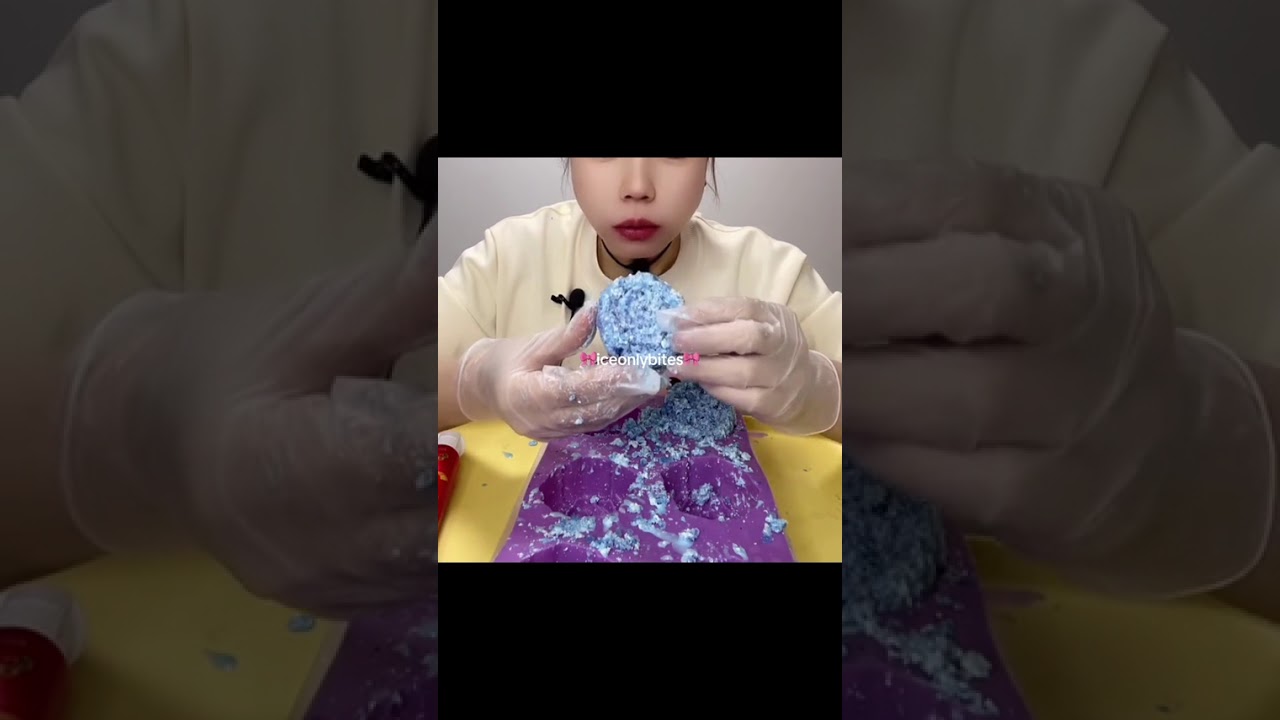 MIX COMPLICATION EATING CRUNCHY ICE BITES SHAVED BLUE 💙