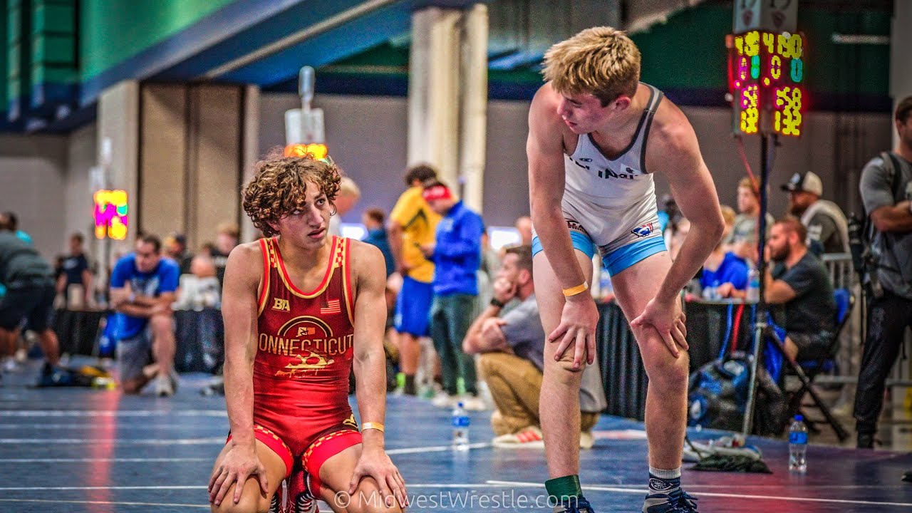 132 – Brock Smith {G} of Illinois vs. Joey Iamunno {R} of Connecticut