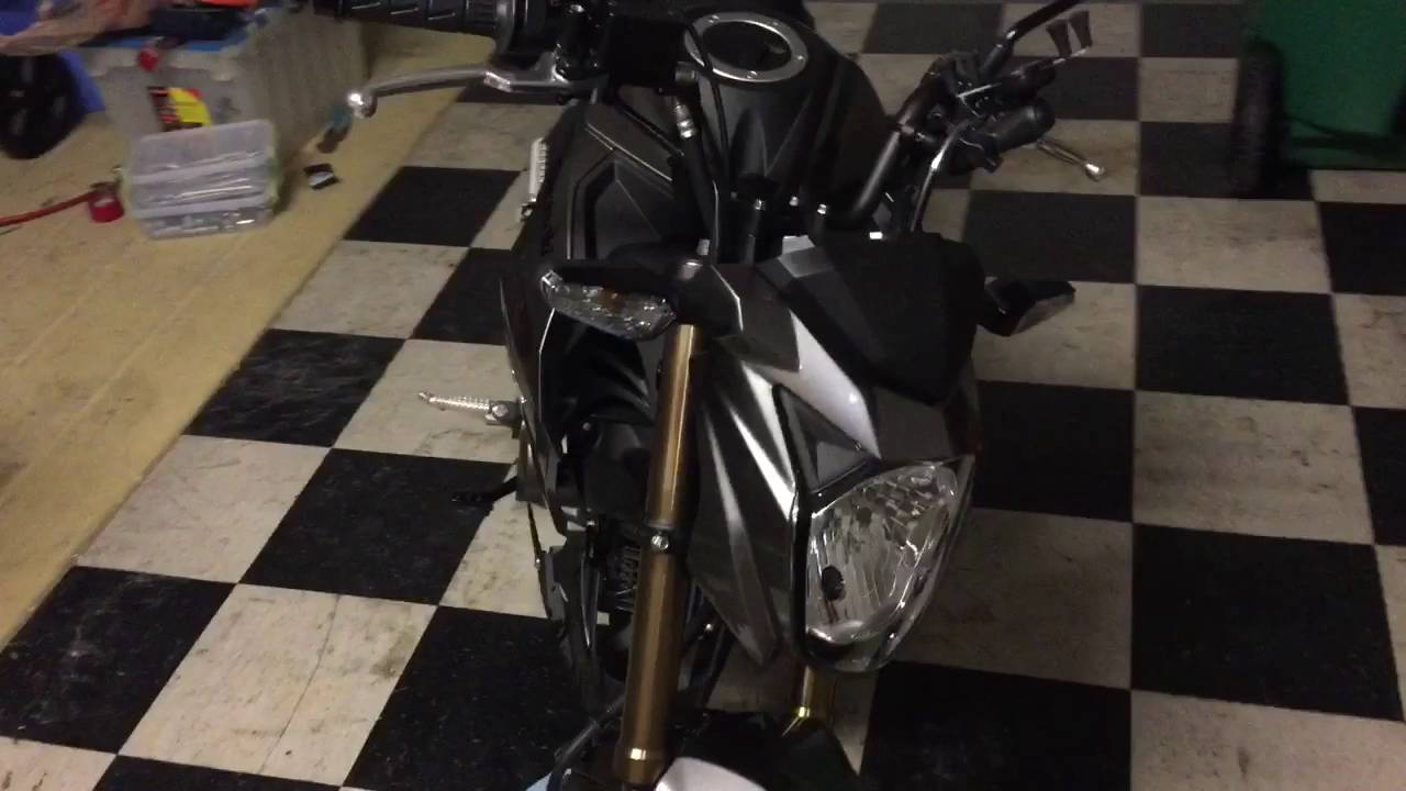 Kawasaki Z125 Pro vs Grom (with sprocket dropped a tooth)