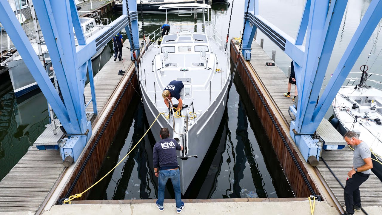 The moment we’ve been waiting for: Tom Waes’ Bestevaer 53 Tethys hits the water for the first time.