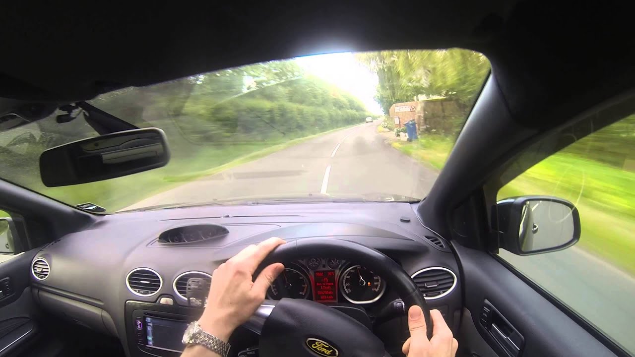 Ford Focus ST Mountune MR290 vs Subaru Impreza.