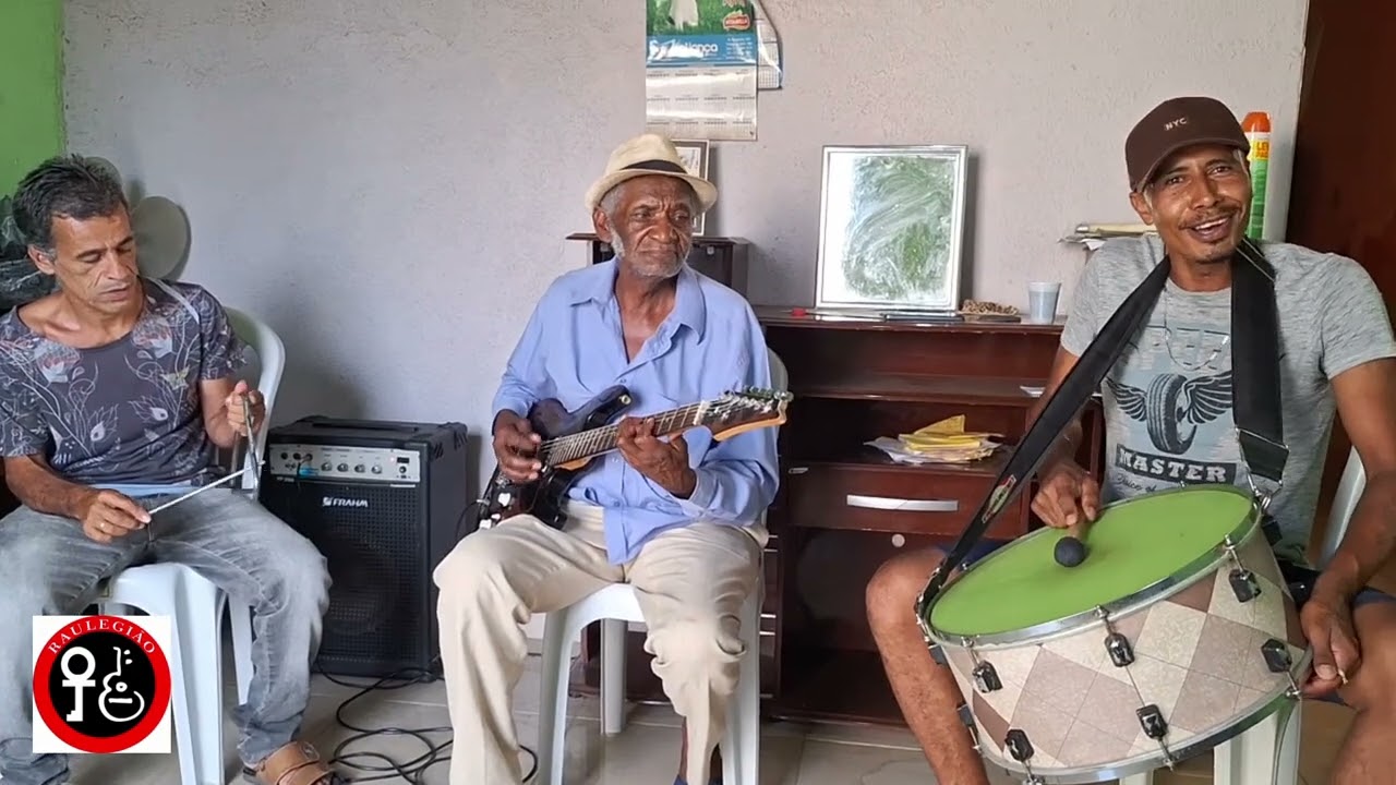 Seu louro Guitarrista e  trio Raulegião 