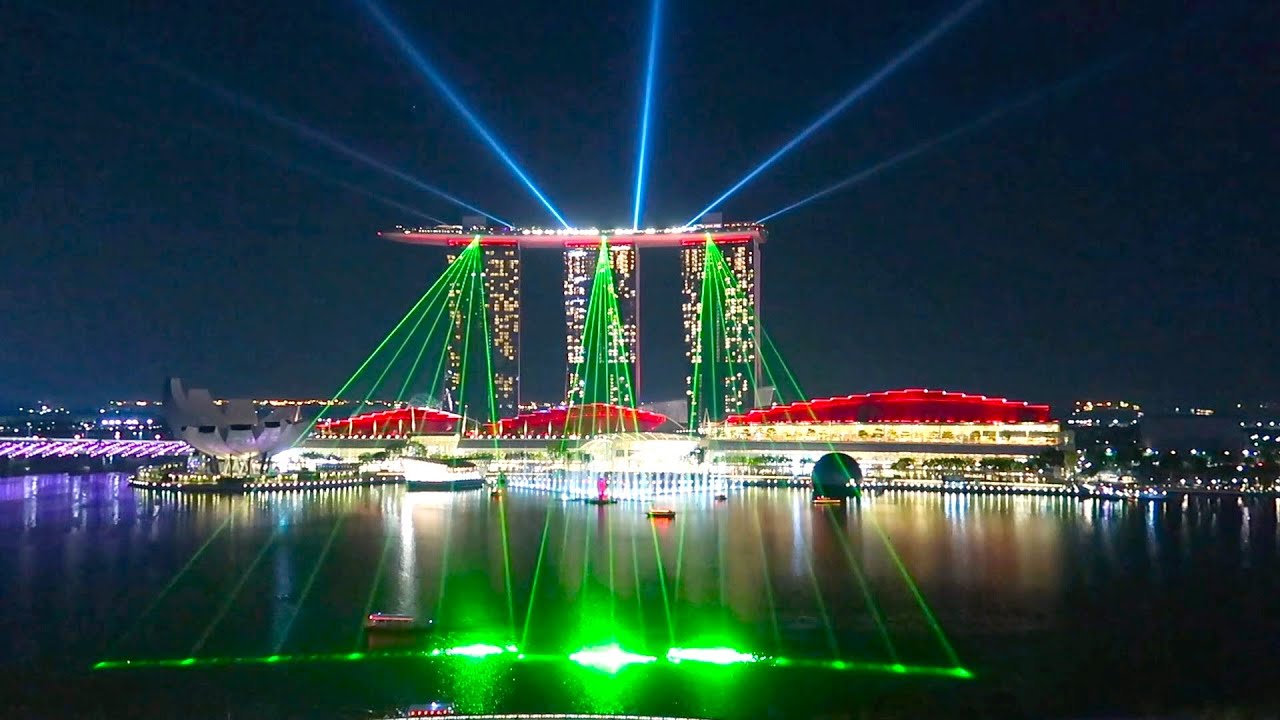 Singapore - SPECTACULAR light, laser & water show
