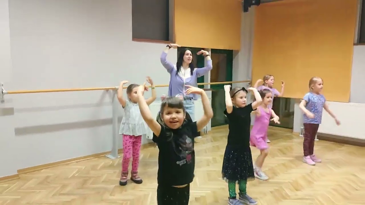 Magic System - Feel the magic in the air - Zumba Kids Choreo by Nat
